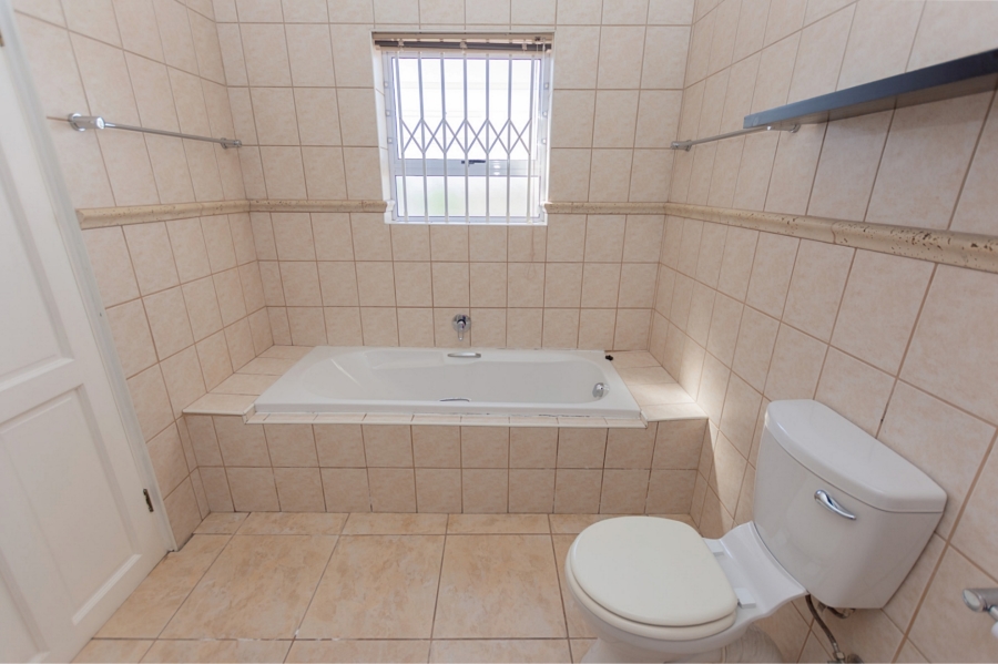 3 Bedroom Property for Sale in Country Club Western Cape